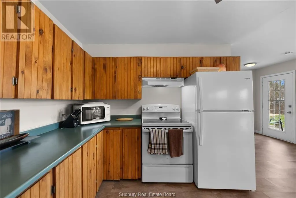 176 Kring Road