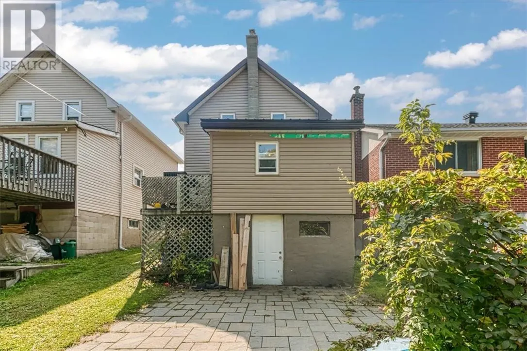 492 Pine Street