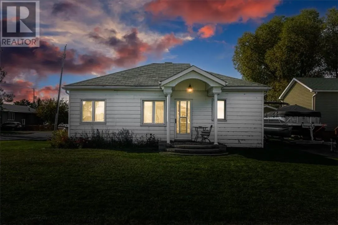 17 Morin Street