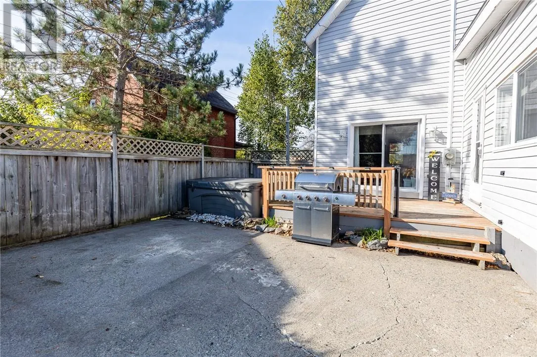 382 Read Avenue