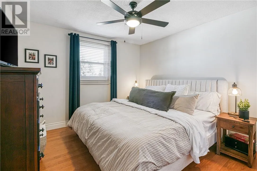 581 Beatrice Crescent