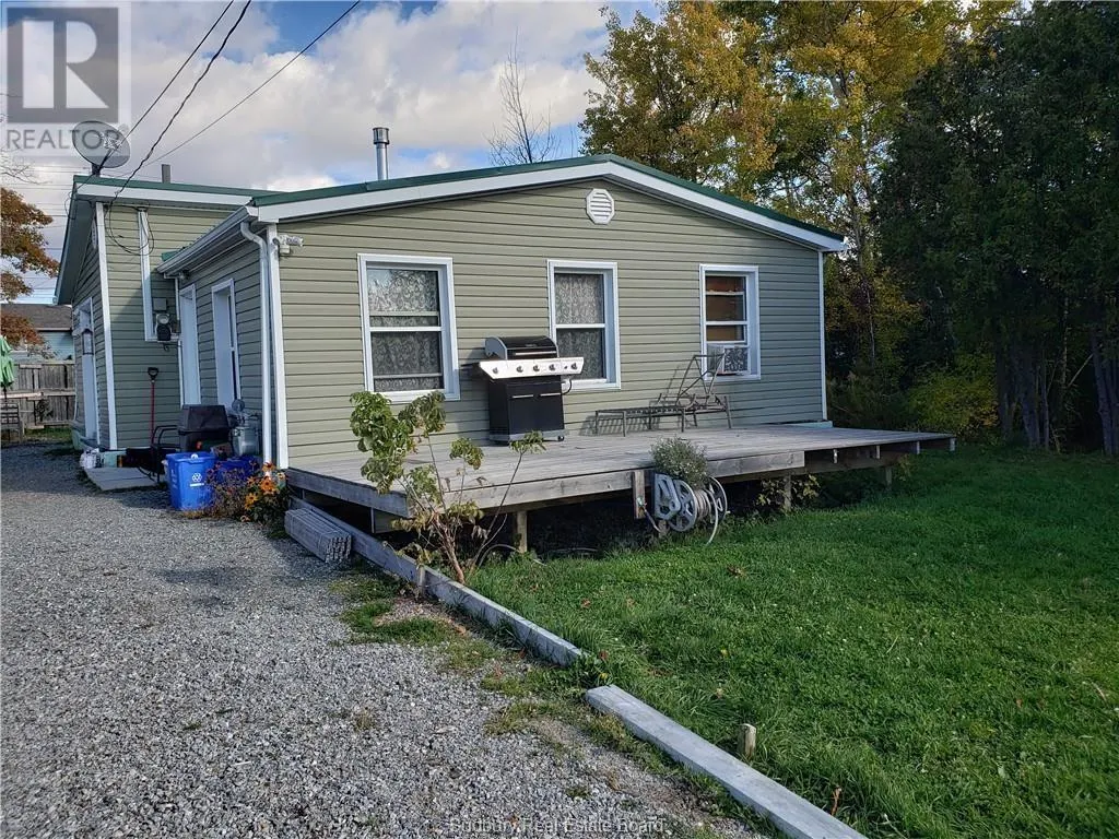 432 Mclean Street