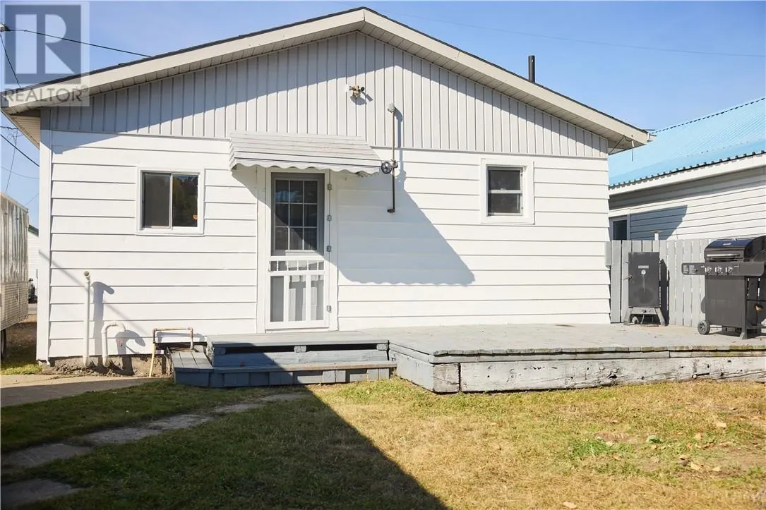 6 Clyde Street