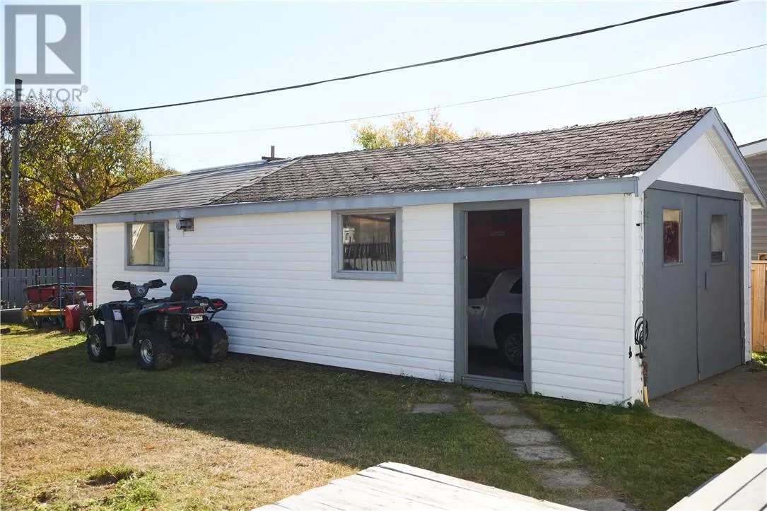 6 Clyde Street