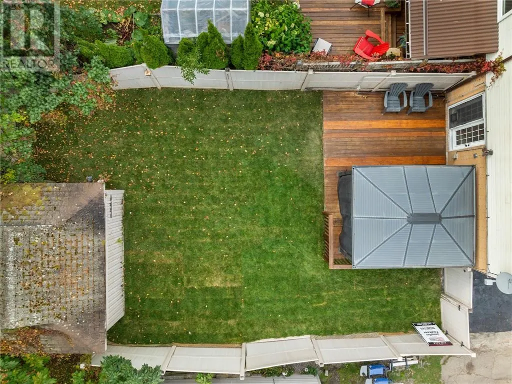 608 Beatrice Crescent