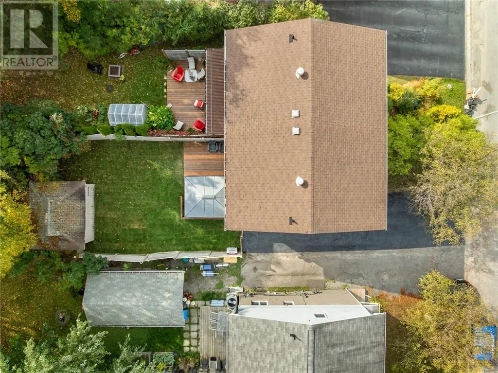 608 Beatrice Crescent
