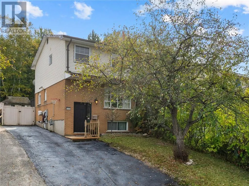 608 Beatrice Crescent