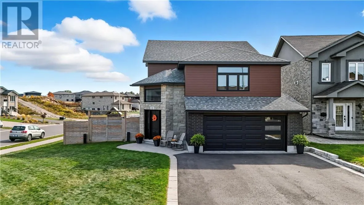 11 Chloe Court