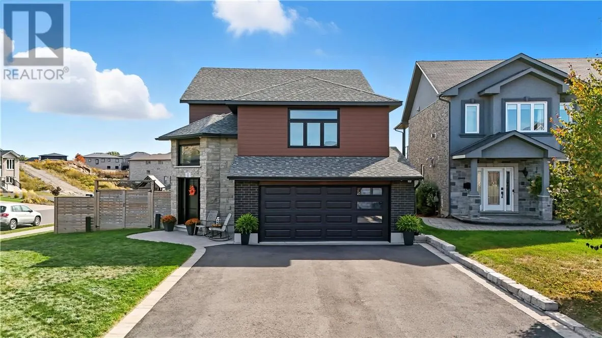 11 Chloe Court