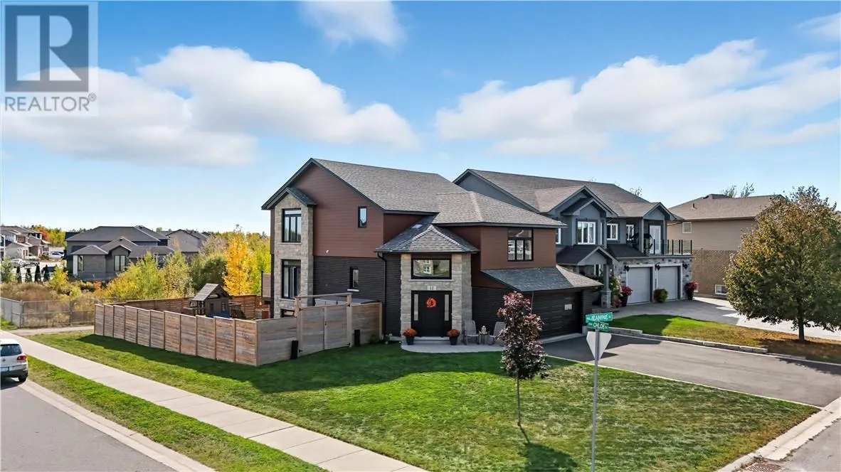 11 Chloe Court