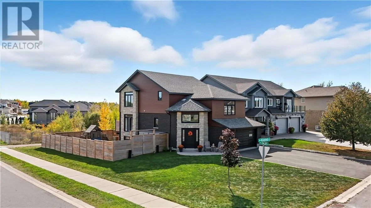 11 Chloe Court