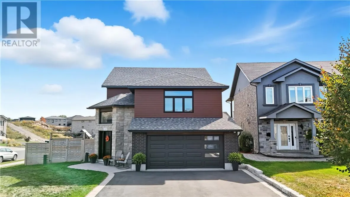 11 Chloe Court