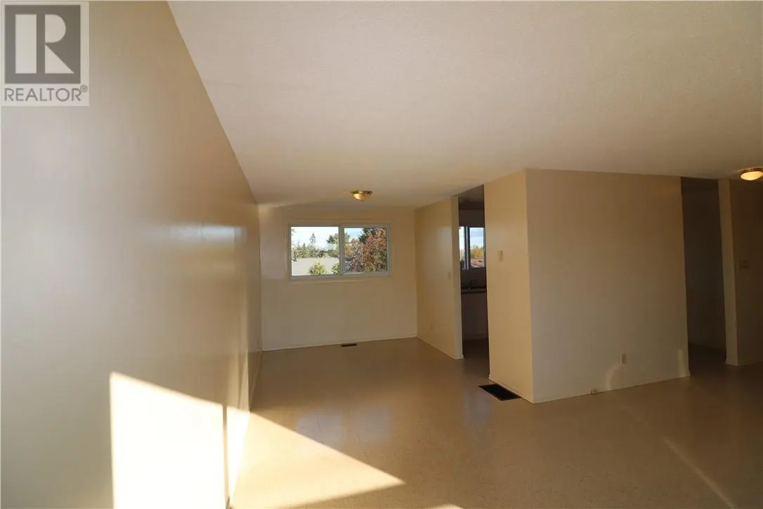 86 Maplewood Crescent