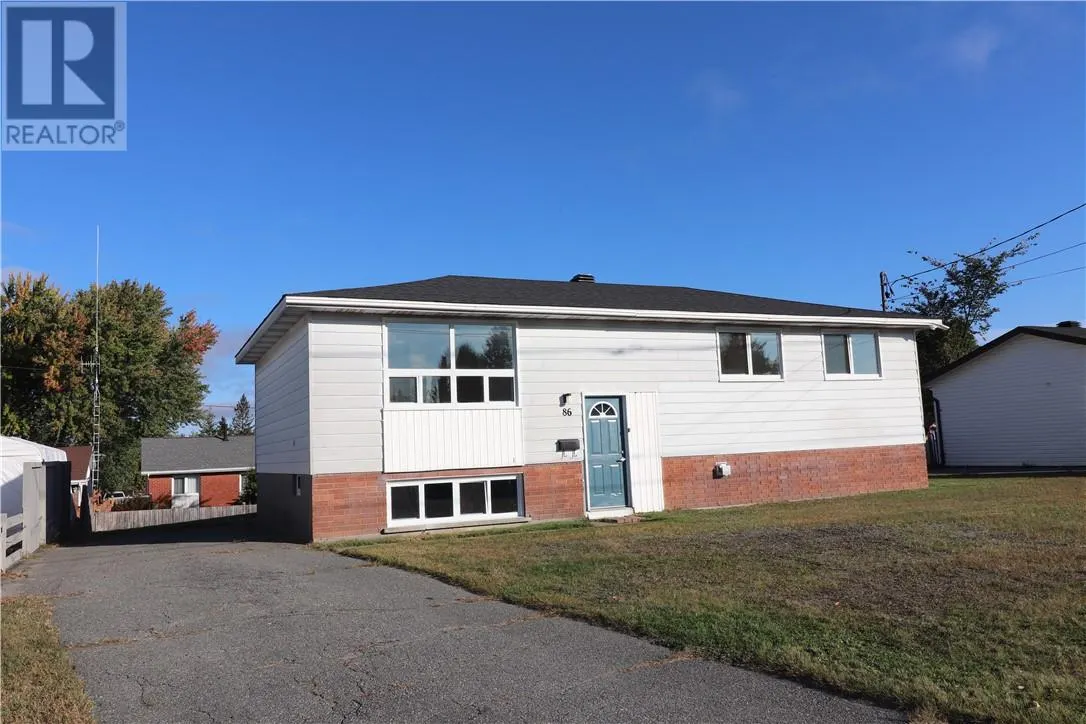 86 Maplewood Crescent