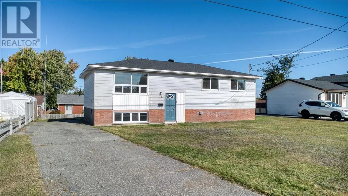 86 Maplewood Crescent