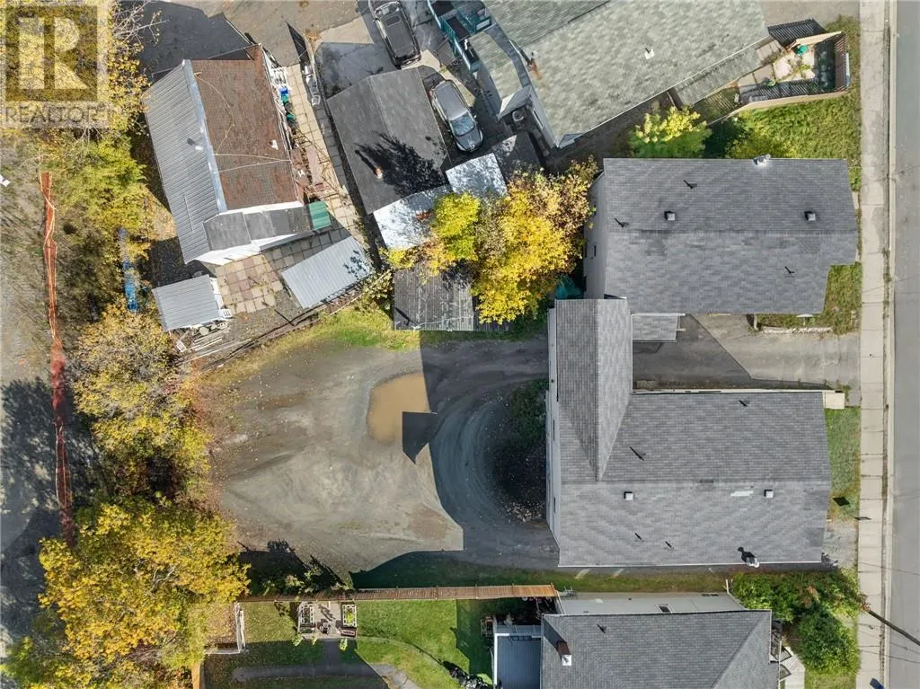 381 Leslie Street