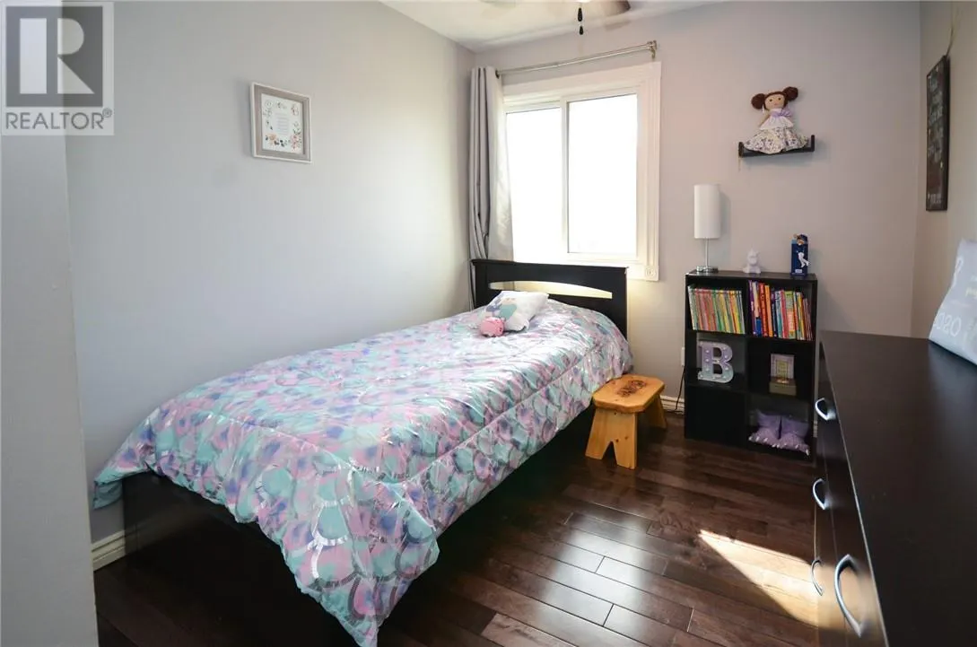 14 Monique Crescent