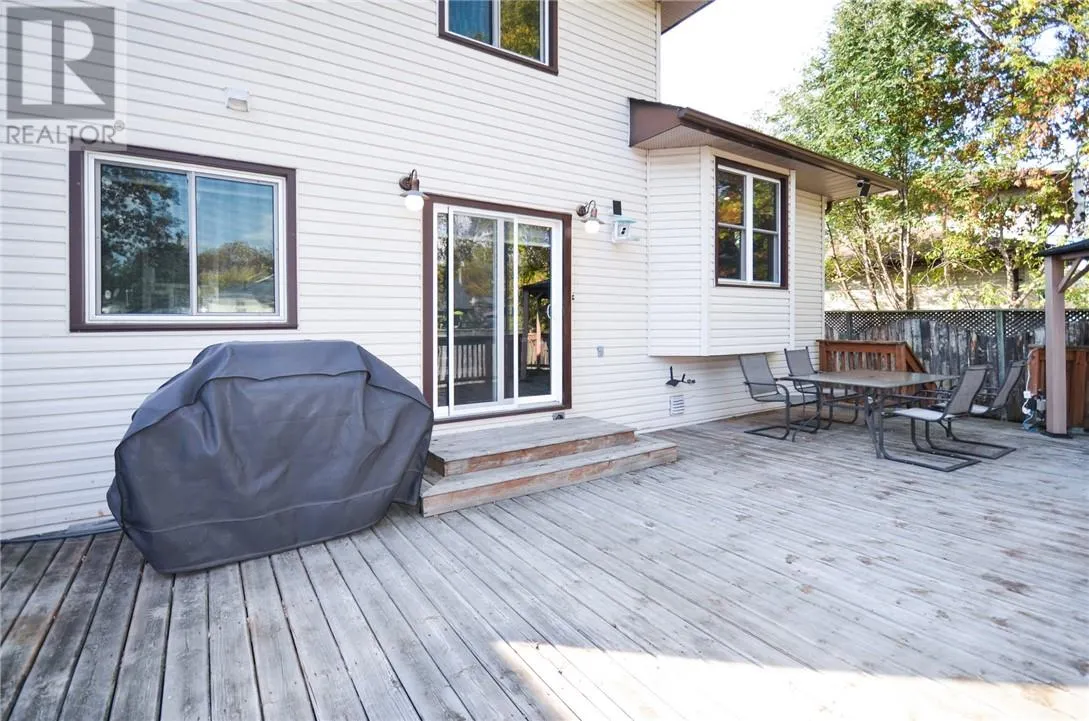 14 Monique Crescent
