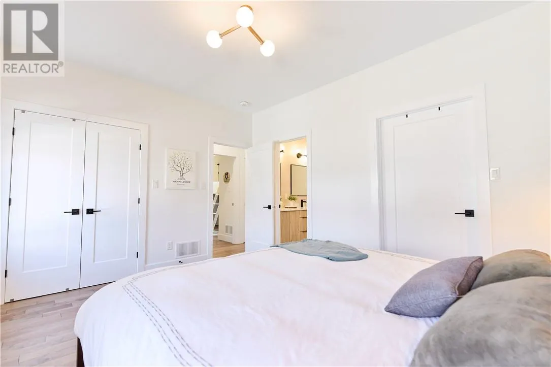 136 Hollybrook