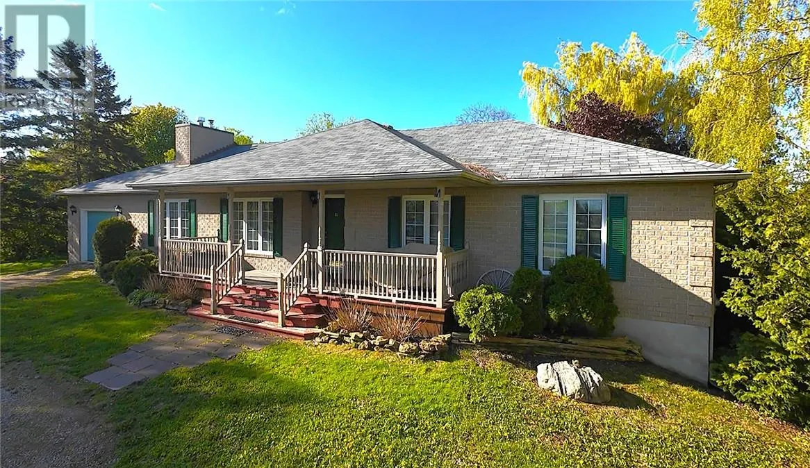 77 Robinson Street W