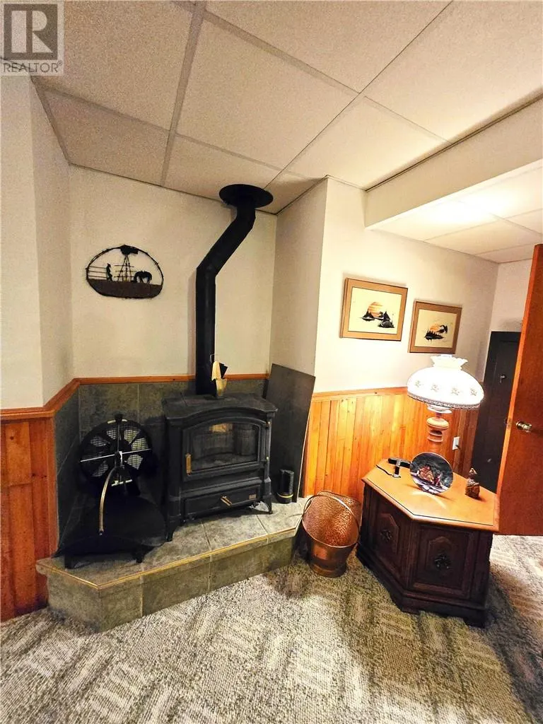 77 Robinson Street W