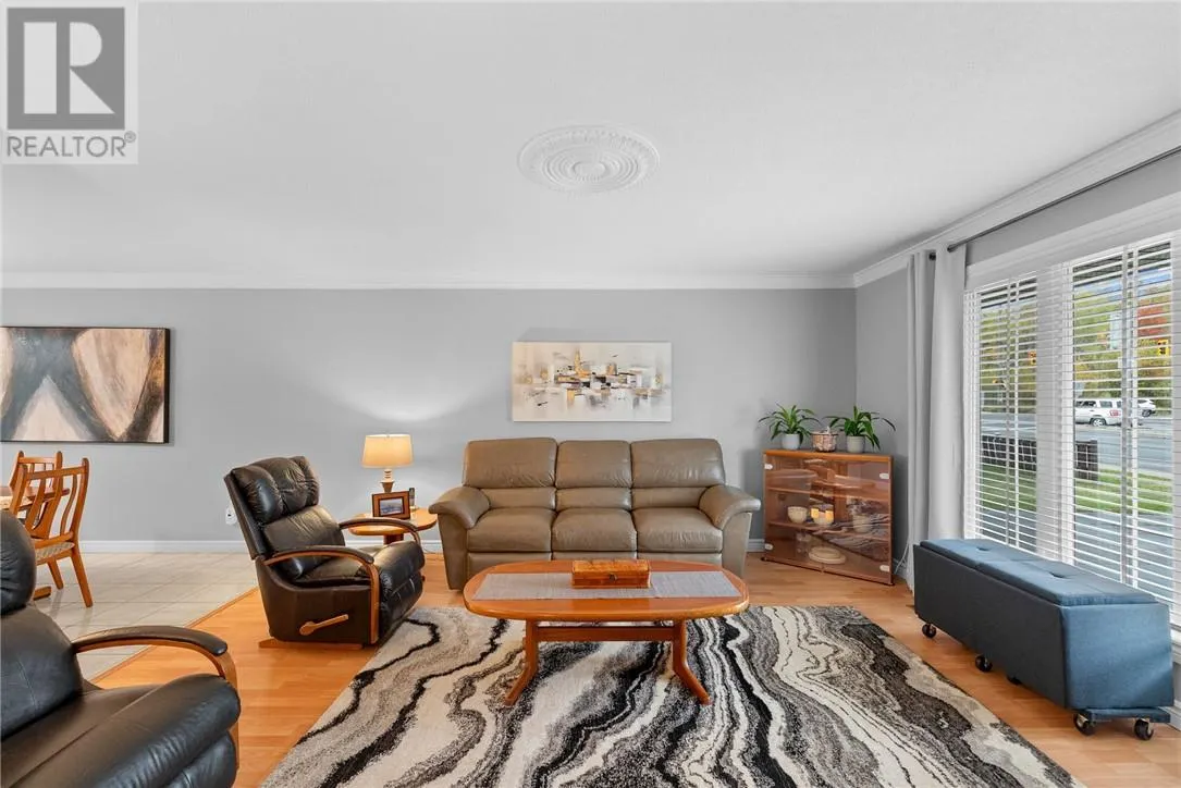 105 Lasalle Boulevard
