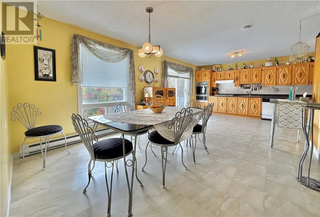 781 Grandview