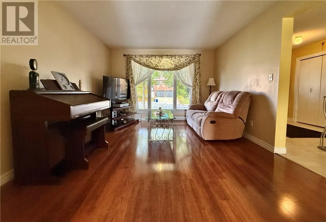 781 Grandview
