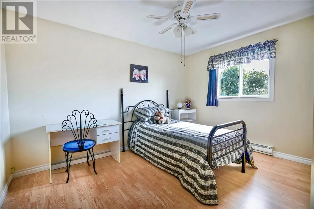 781 Grandview