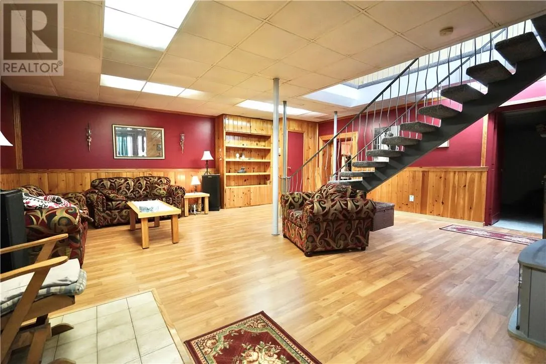 781 Grandview
