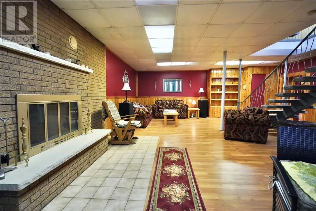 781 Grandview