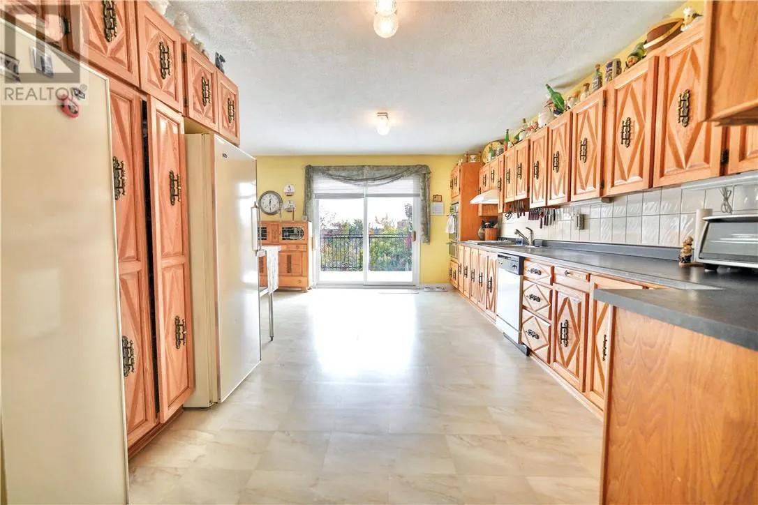 781 Grandview