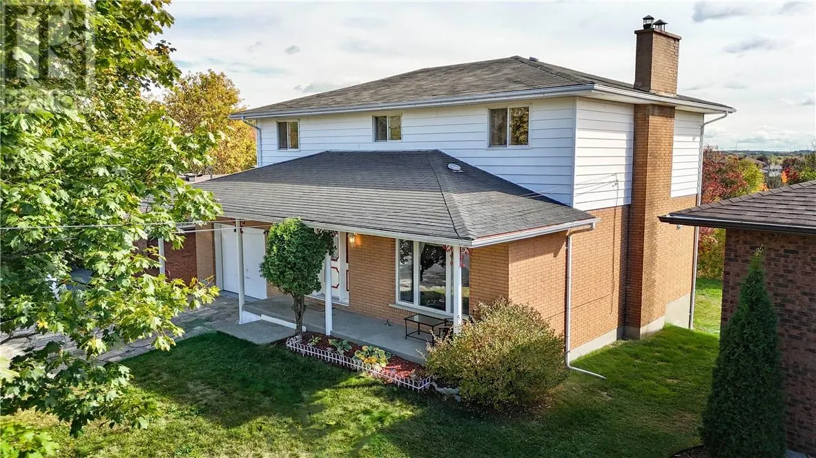781 Grandview