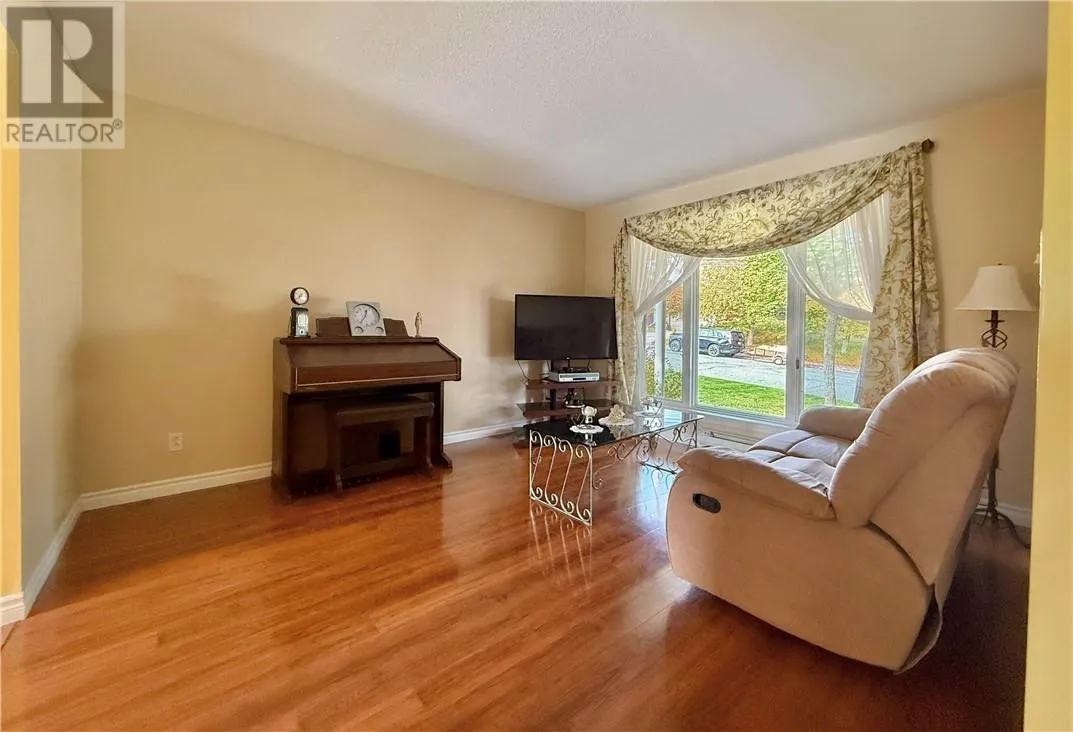 781 Grandview