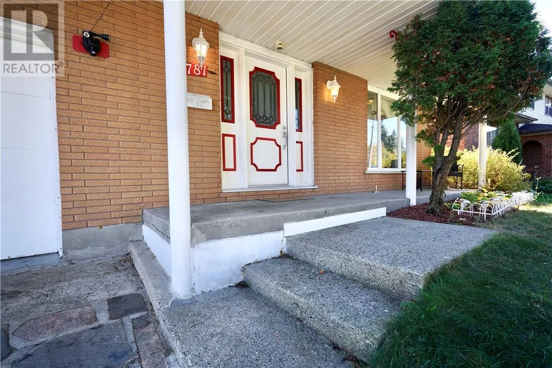781 Grandview