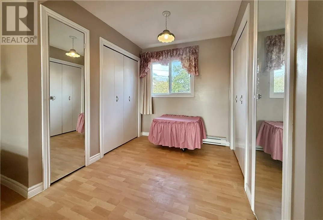 781 Grandview