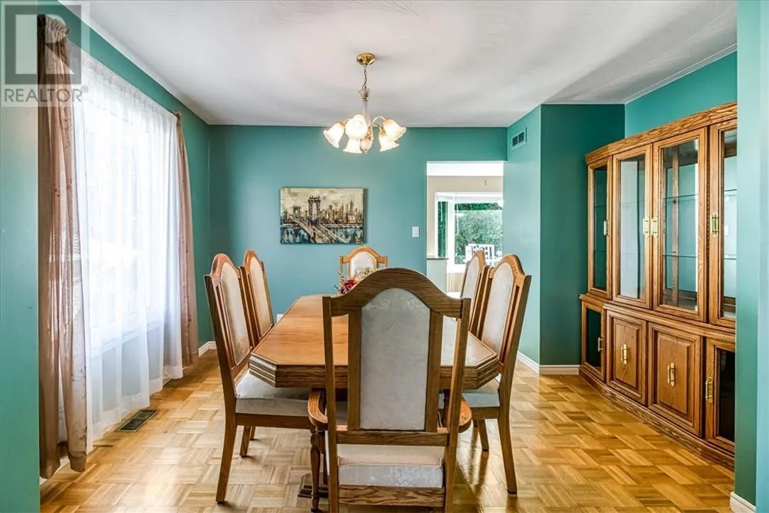 92 Ravina Avenue