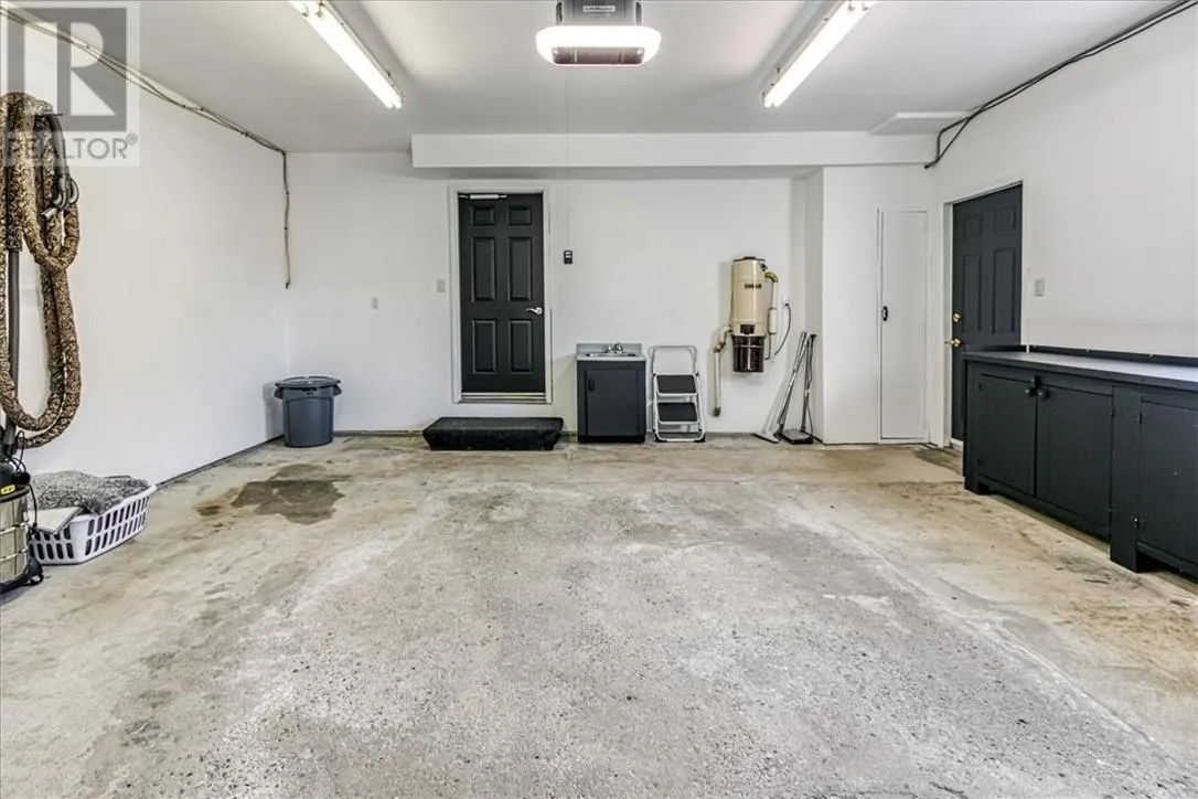92 Ravina Avenue
