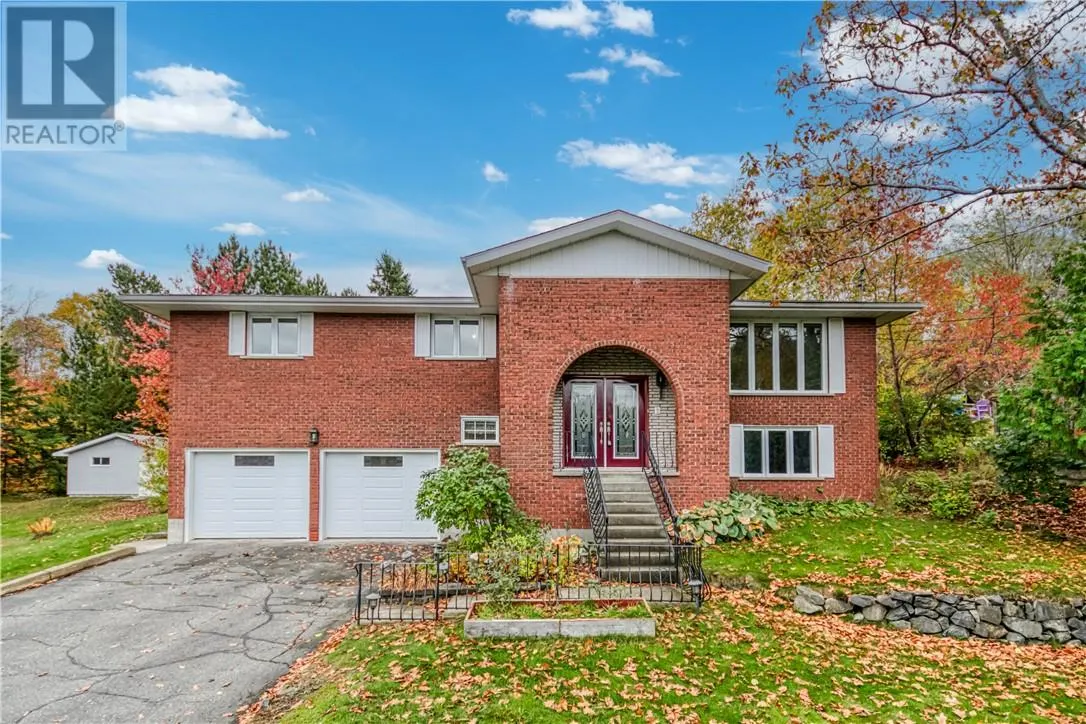 2288 Muriel Crescent