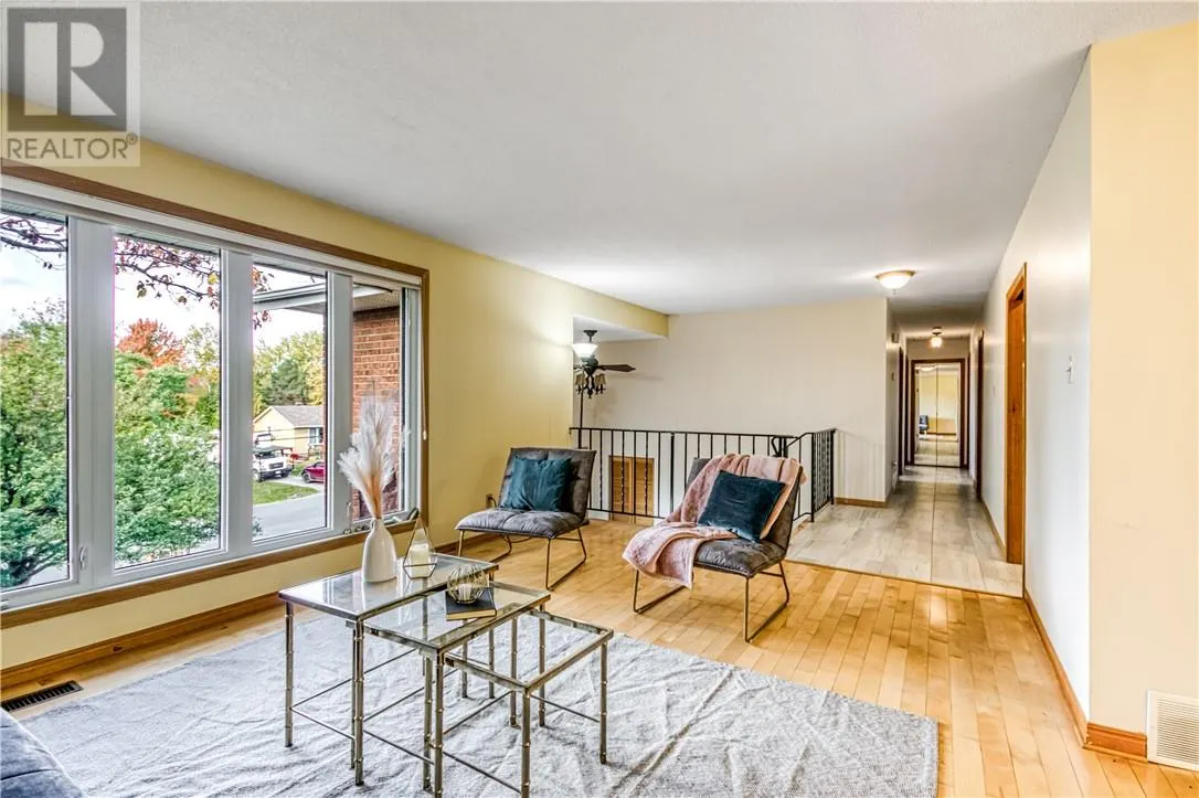 2288 Muriel Crescent