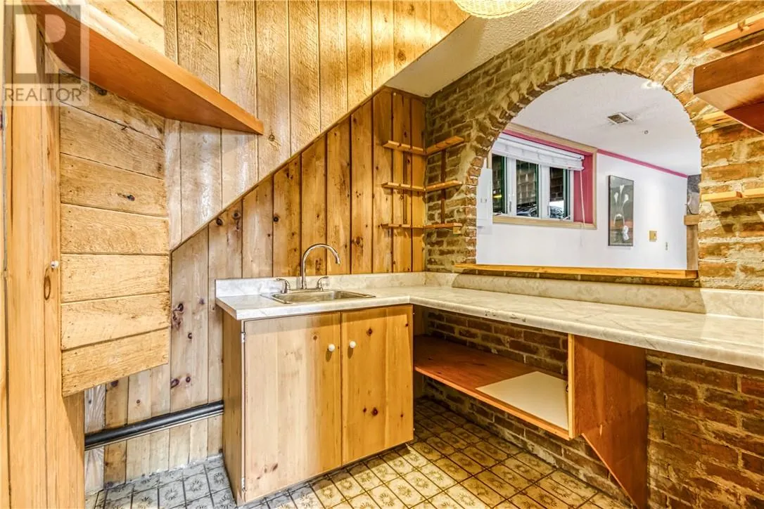 2288 Muriel Crescent