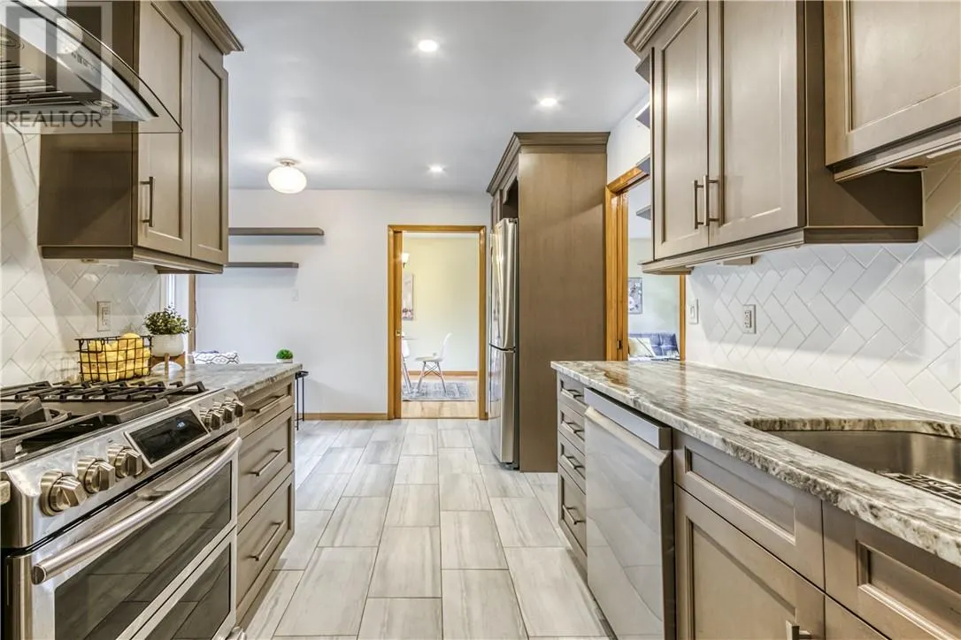 2288 Muriel Crescent