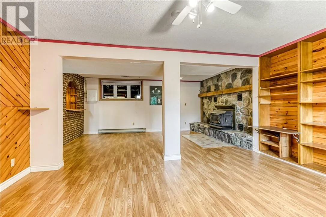 2288 Muriel Crescent