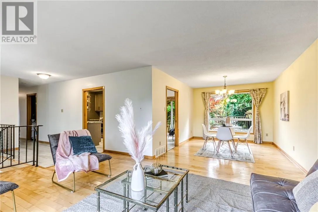 2288 Muriel Crescent