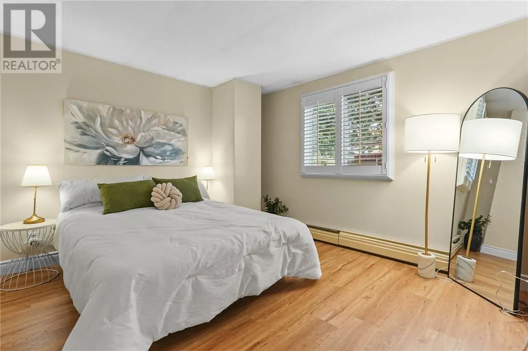 73 Garland Crescent