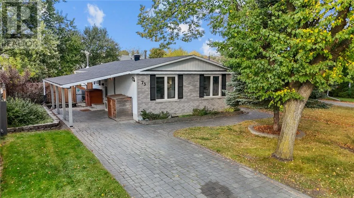 73 Garland Crescent