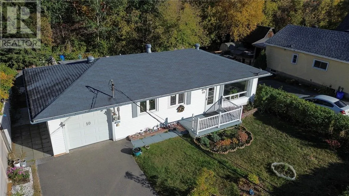 10 Manor Road