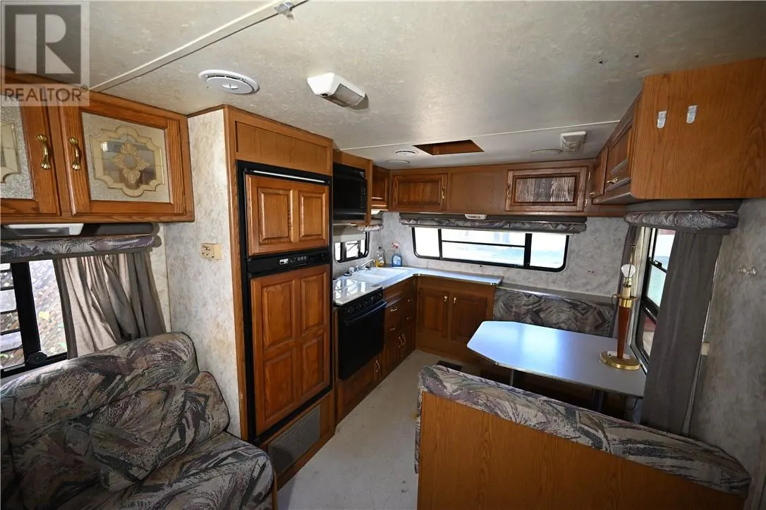 2519 Bay Estates