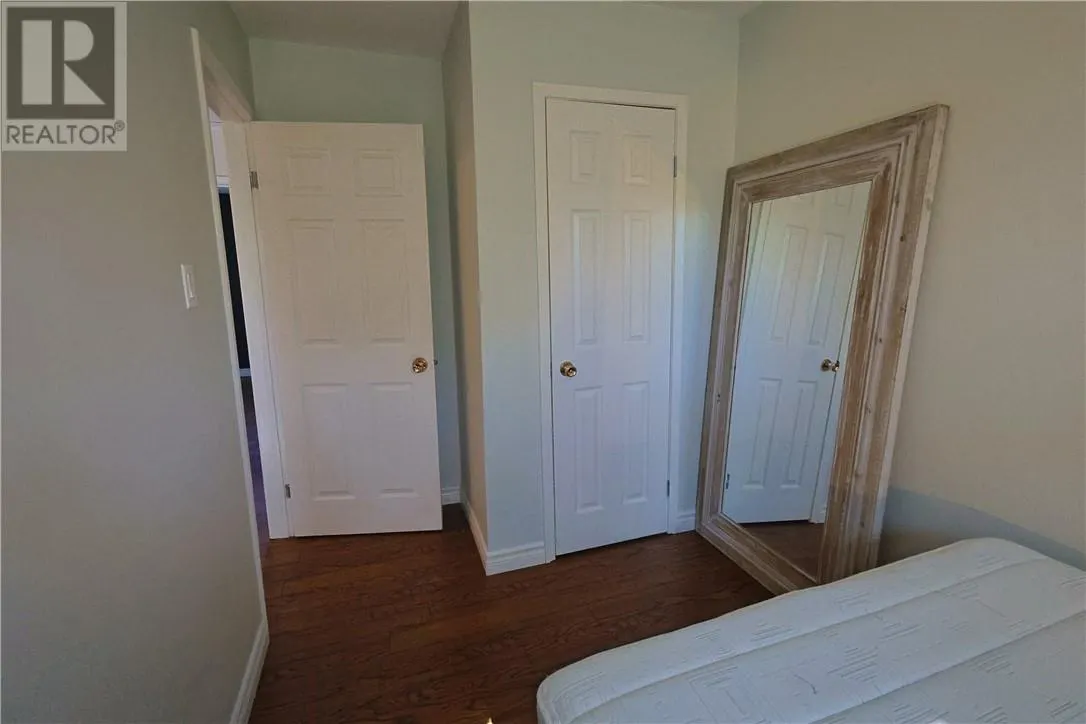 2027 Scarlett Road