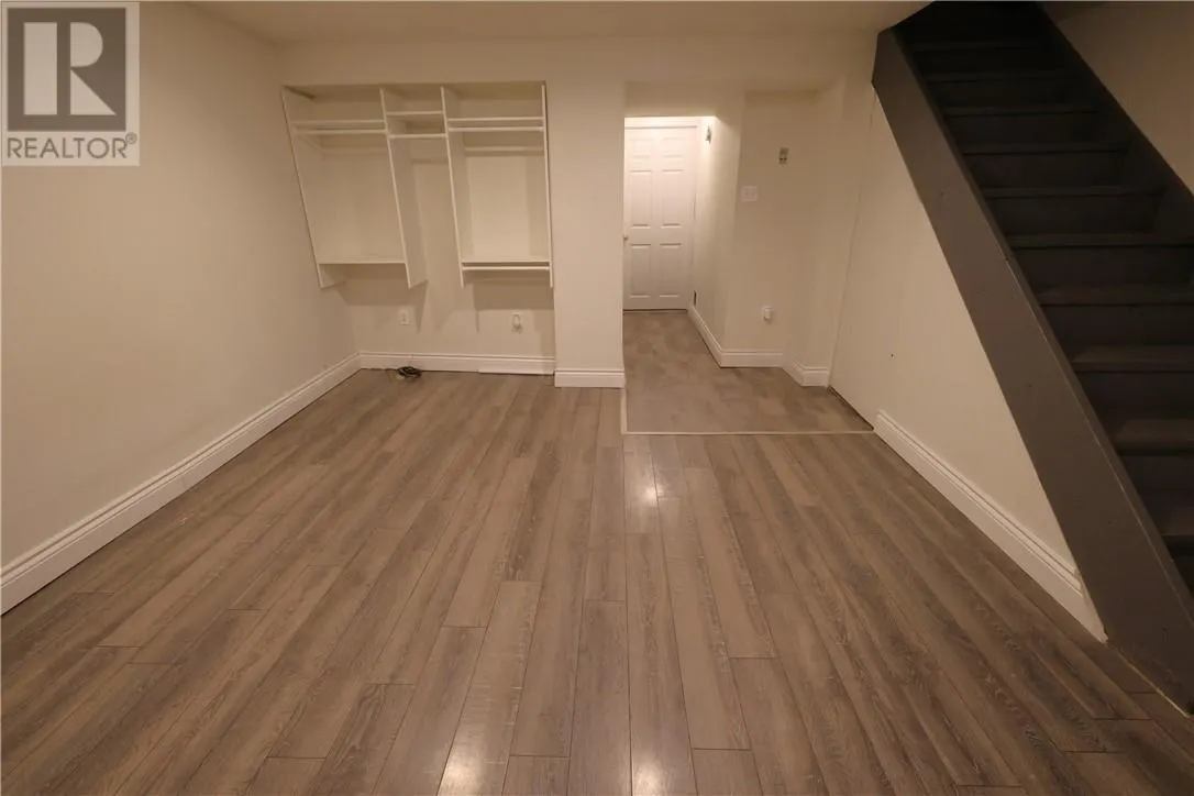 2027 Scarlett Road